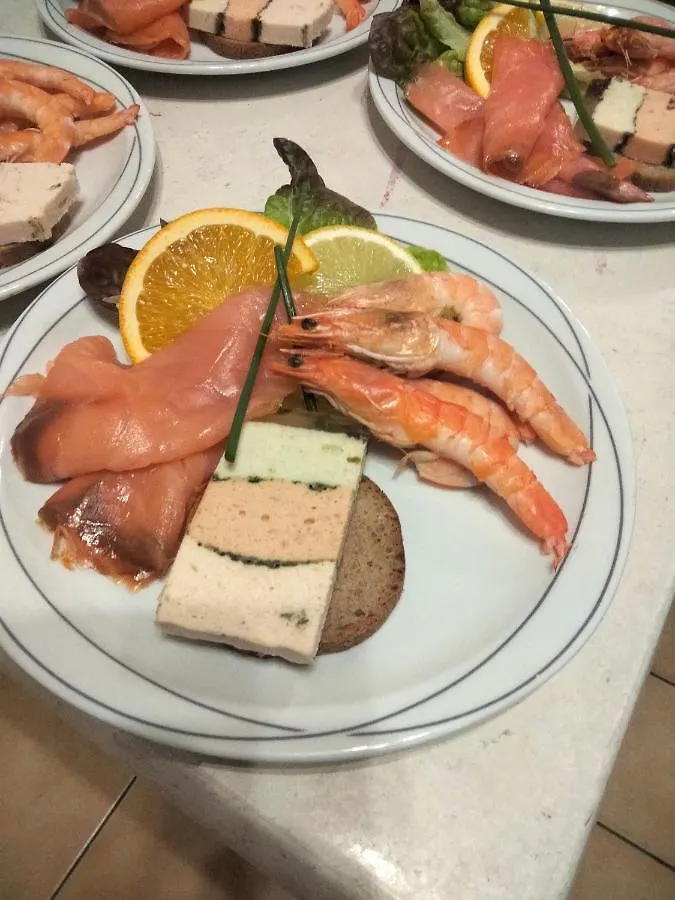 Le Barry Hotel Villefranche-d'Albigeois 2*,  France