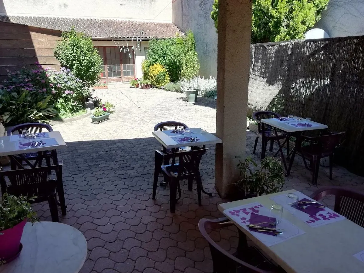 Le Barry Hotel Villefranche-d'Albigeois 2*,  France