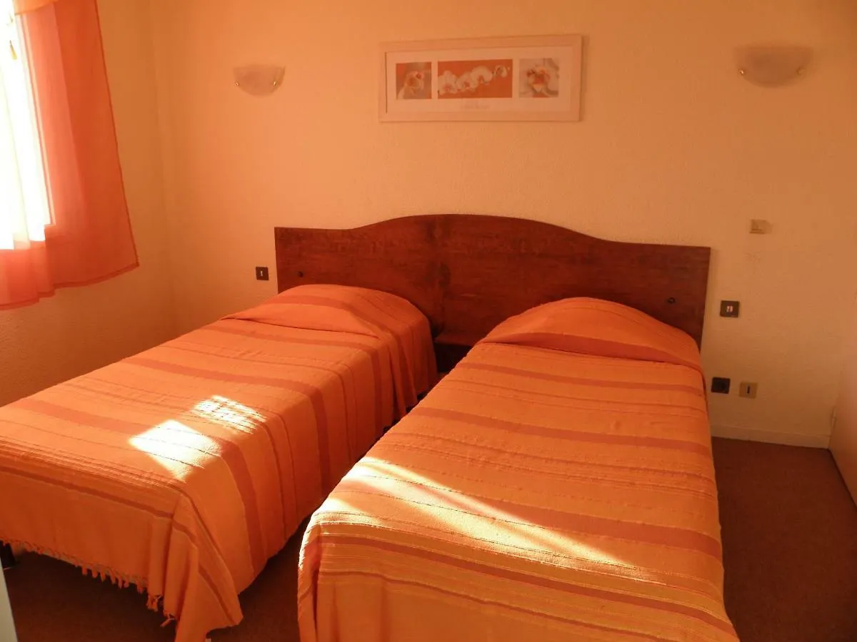 **  Hotel Le Barry à Villefranche-dʼAlbigeois France